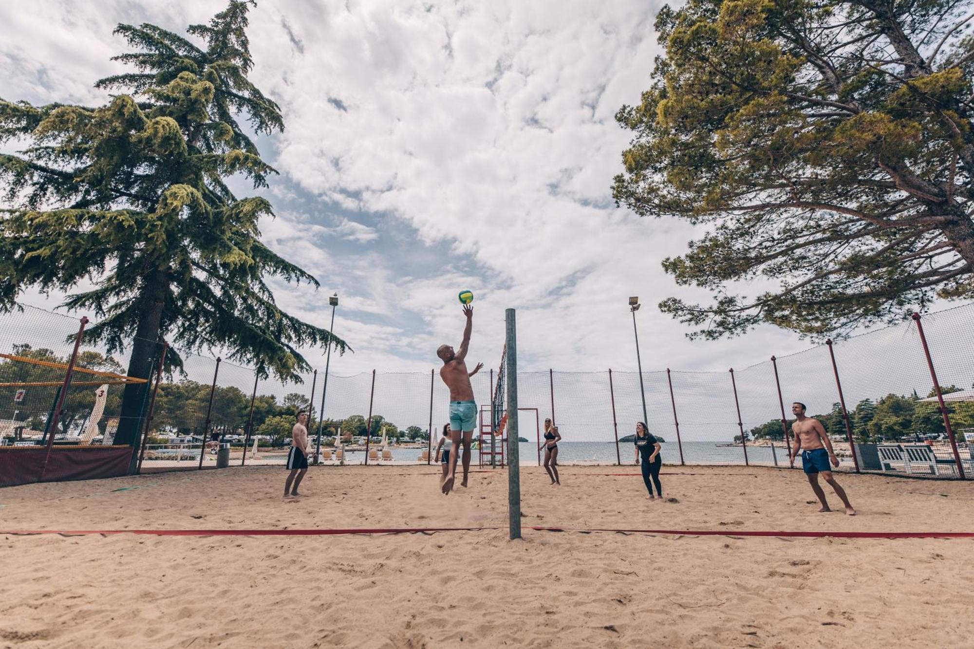Maistra Camping Valkanela Pitches Funtana Exterior photo